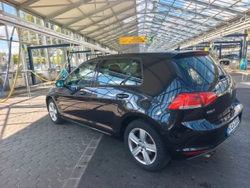 Volkswagen Golf - 4