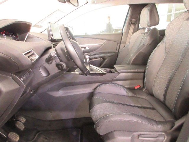 Fahrzeugabbildung Peugeot 5008 Allure Pack 1.2T NAVI/LED/SHZ/PDC/360°