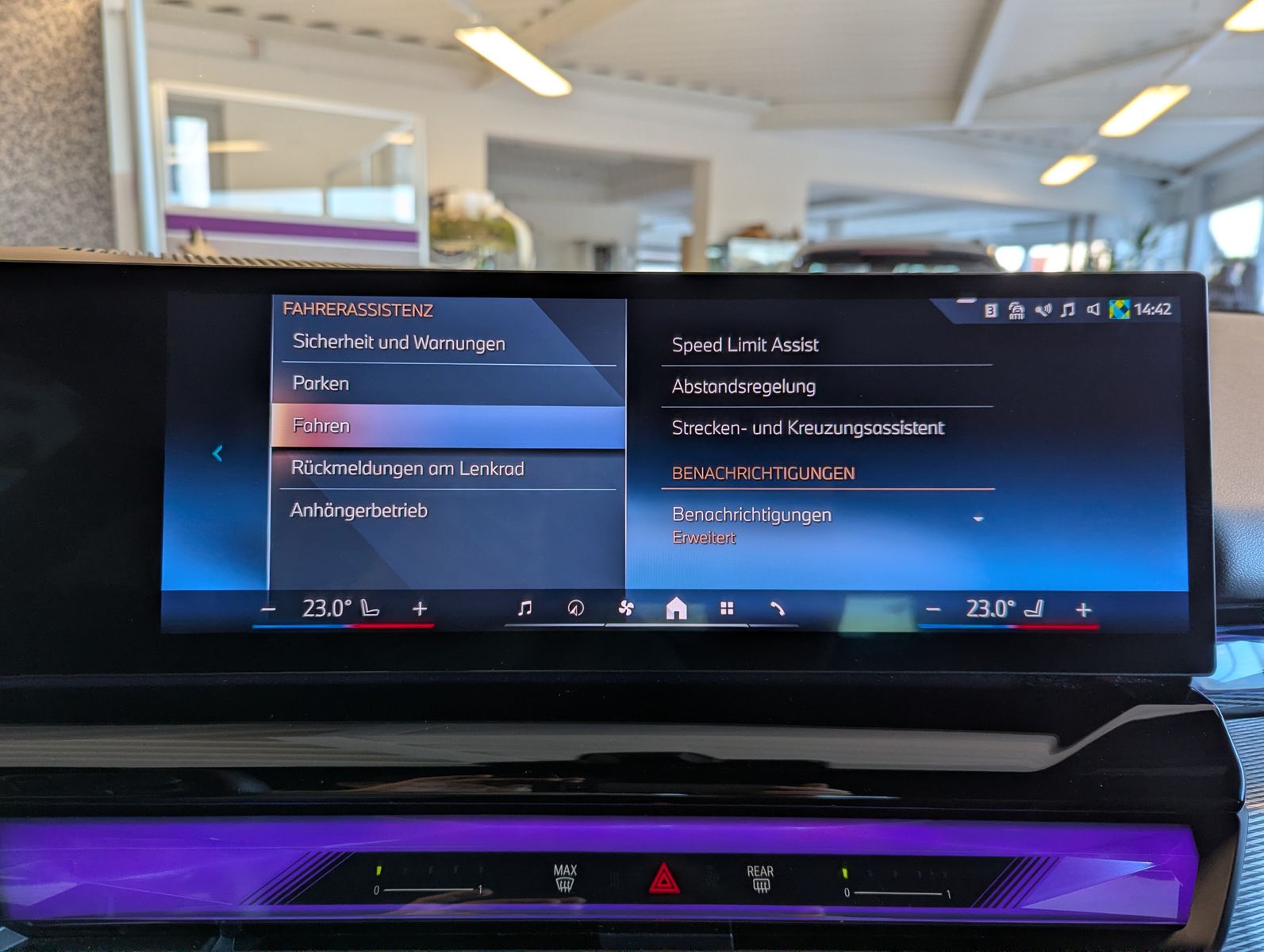 BMW 520 d M-Sport Innov.-Paket H/K LED Pano AHK 360° - Image 36