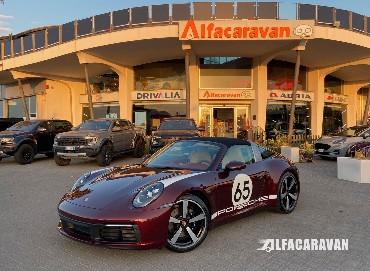 Porsche 911 992 Targa 3.0 4S Heritage Design Edi