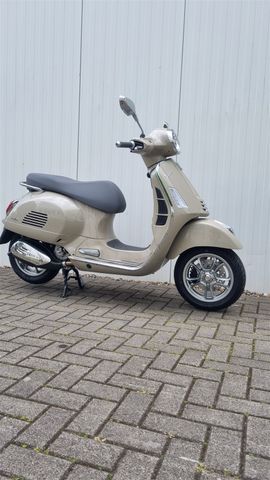 Vespa GTS 300 RST - Neues Modell - Auf Lager!