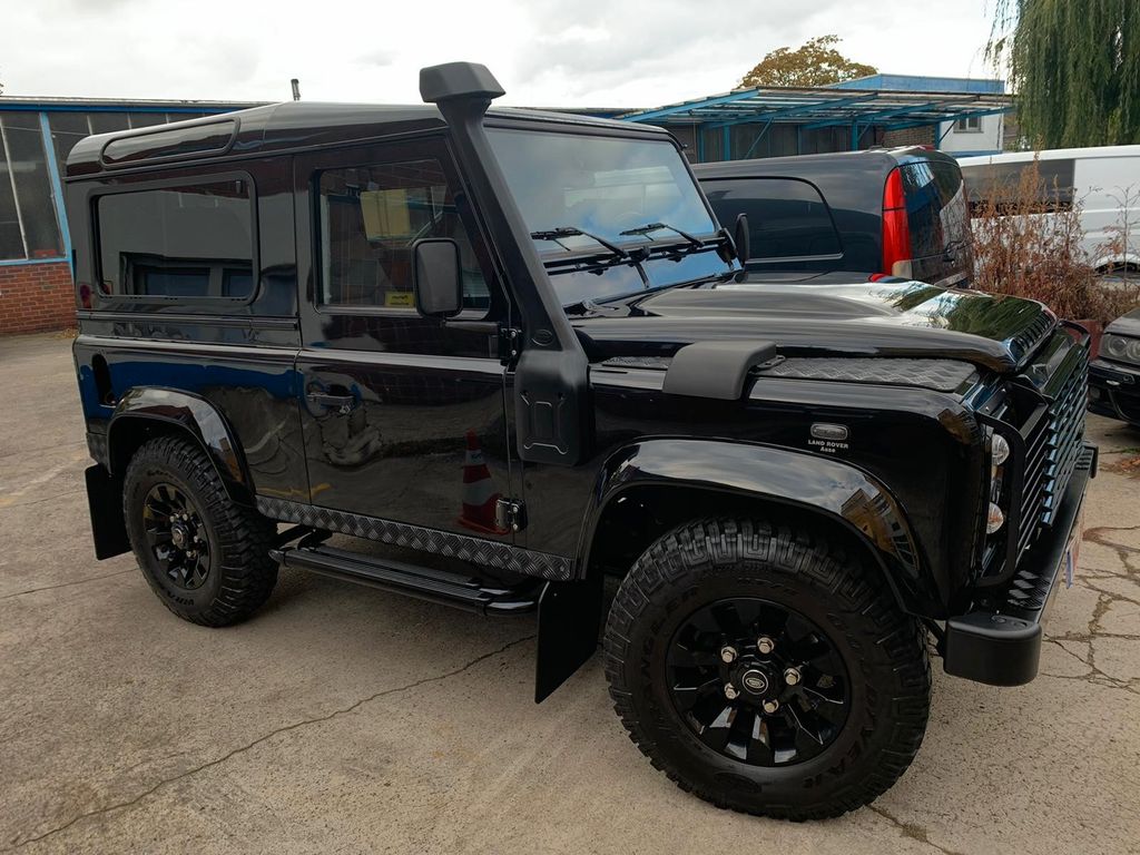 Land Rover Defender