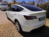 Tesla Model Y Long Range Dual Motor  - weiße Tesla Model Y