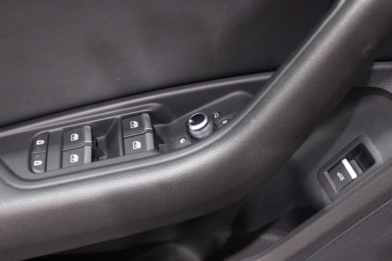 Audi A4 Quattro Advanced LED LEDER PANO KAMERA AHK, миниатюра 20