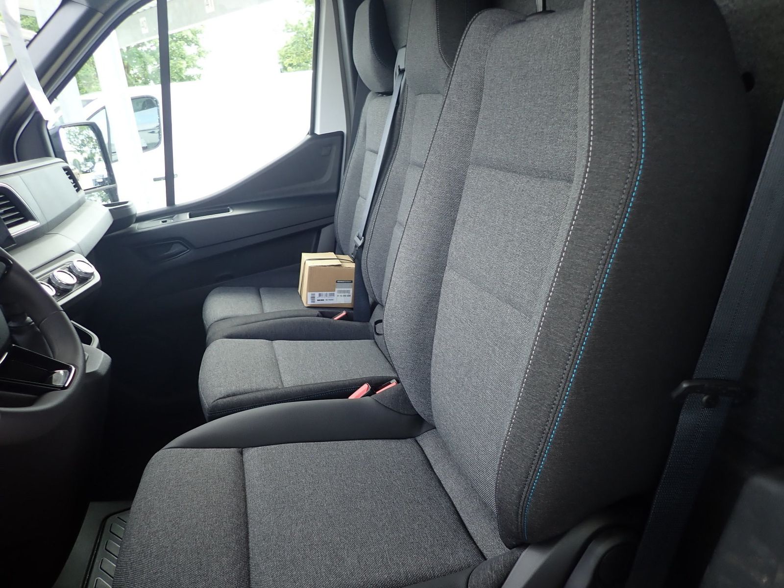 Fahrzeugabbildung Renault Master Kastenwagen FWD Kasten extra L2H2 3,5t Bl