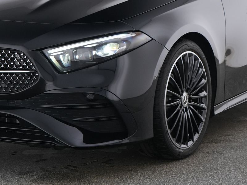Fahrzeugabbildung Mercedes-Benz A 200 Limo*AMG*Bumester*Pano*360*Night*Multibeam