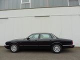 Jaguar XJ8 3.2 V8 aus Doktorenhand - Jaguar XJ8: 3.2
