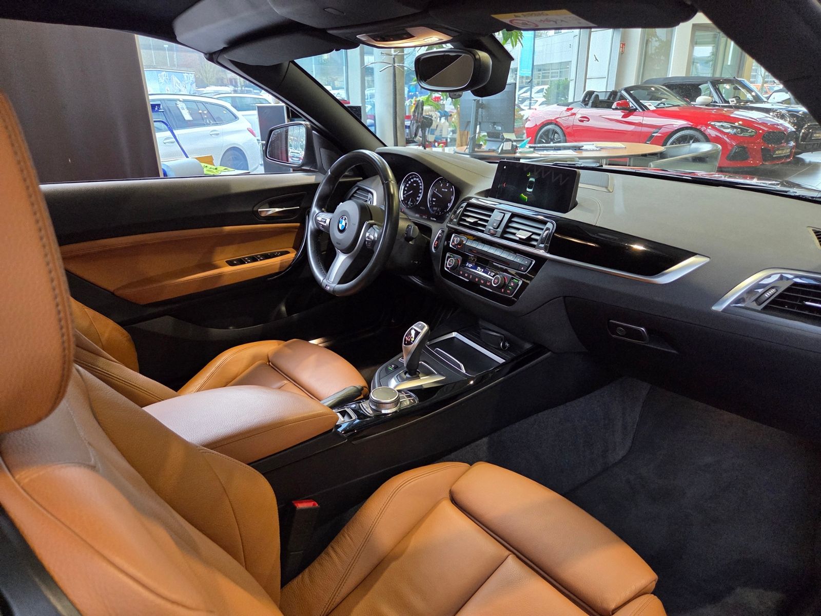 Fahrzeugabbildung BMW 220d Cabrio Sport Line H/K LED NAV SHZ PDC 17"