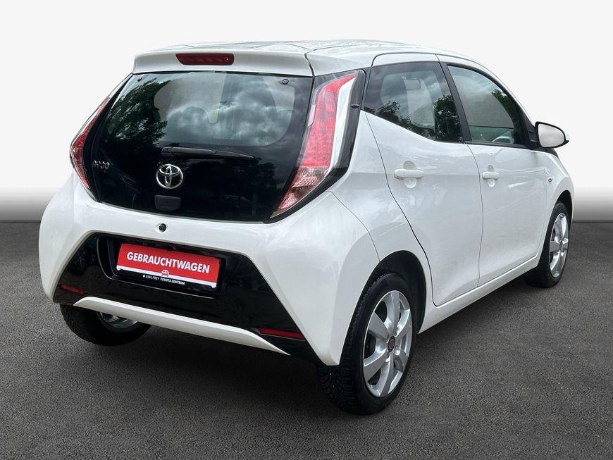 Toyota Aygo 1.0 x-play touch