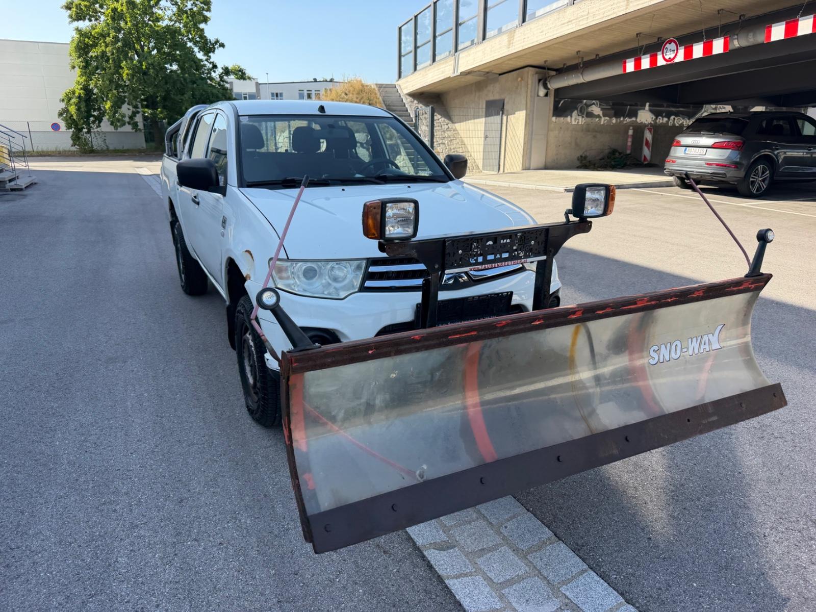 Mitsubishi L200 Klima Euro 5 4X4 Schneepflug Klima