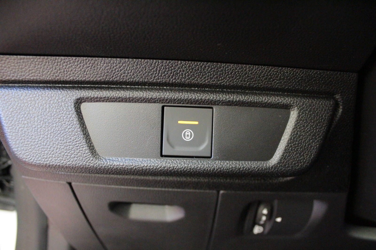 Fahrzeugabbildung Dacia Sandero TCe 90 auto Expression*15204*