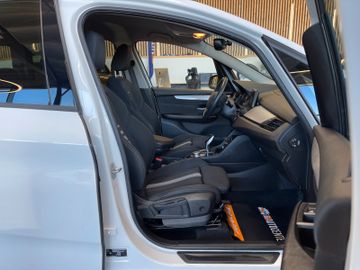 BMW 216 Gran Tourer *LED*NAVI*TEMPOMAT*DAB*PDC*AHK*