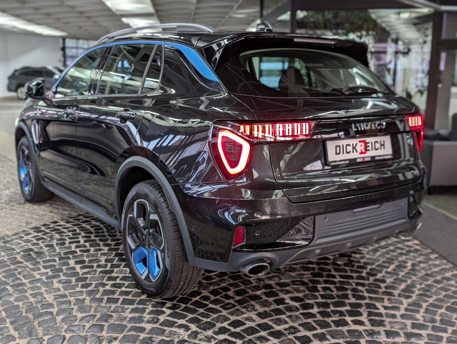 Fahrzeugabbildung Lynk&Co 01 1.5 T HEV ACC PANO APP LED KAM MEMO SHZ 24TKM