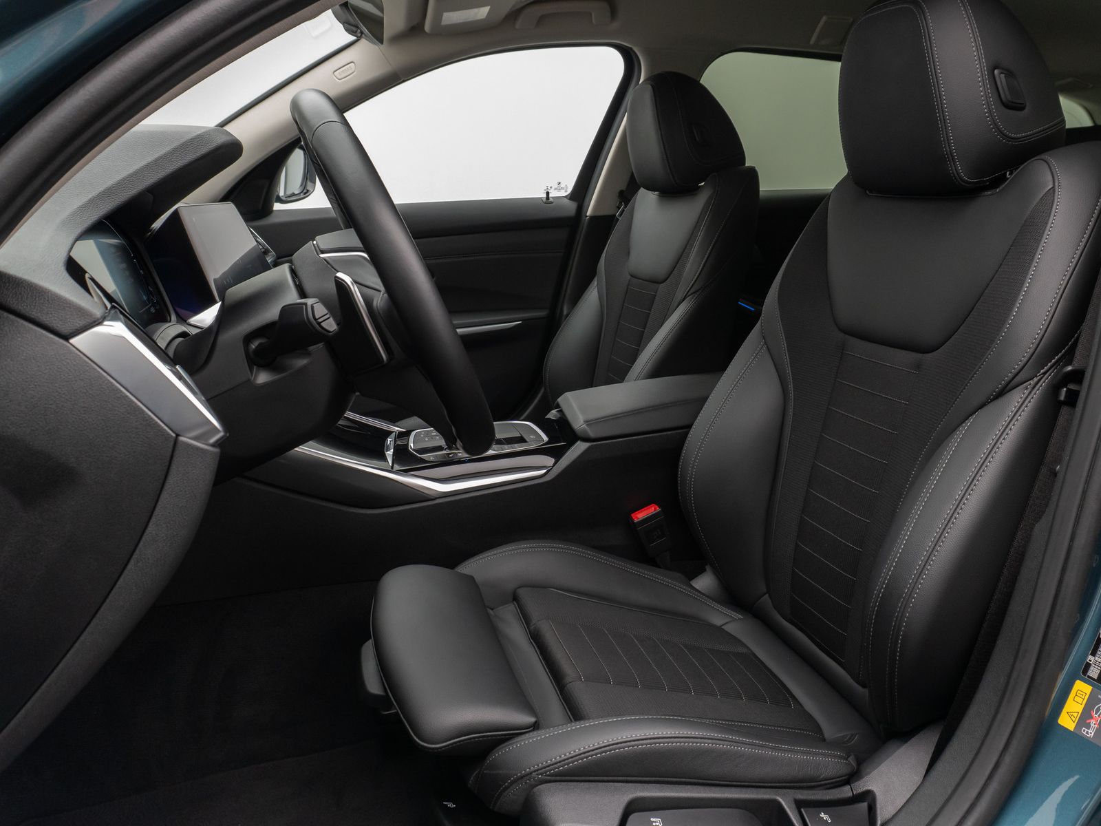 Fahrzeugabbildung BMW 330e  Sport Line Kamera DAB HiFi Komfort Alarm