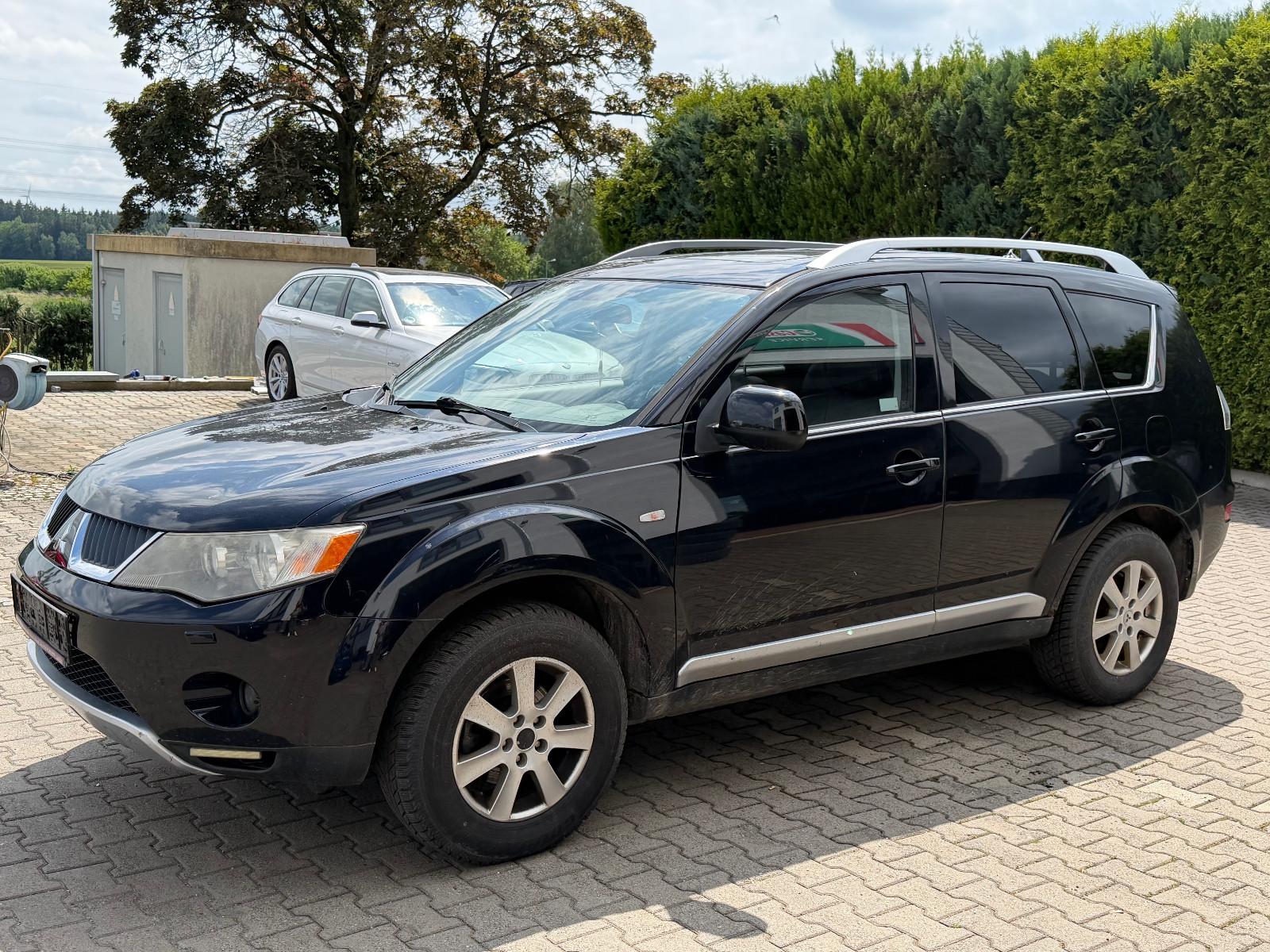 Mitsubishi Outlander 2.4 Allrad Aut Leder Kamera AHK