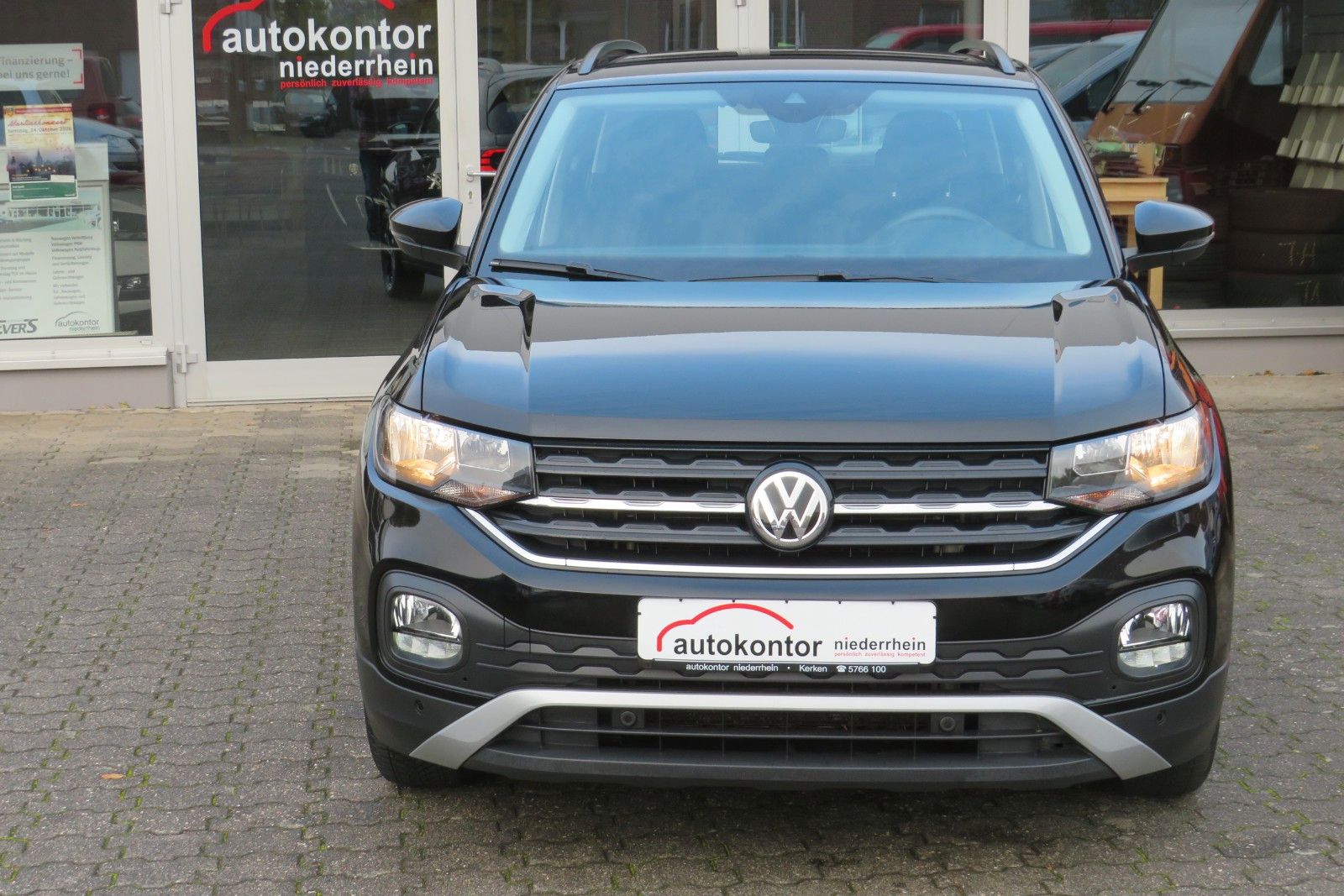 Fahrzeugabbildung Volkswagen T-Cross Life NAVI PDC SITZH DIGITAL-COCKPIT PRO