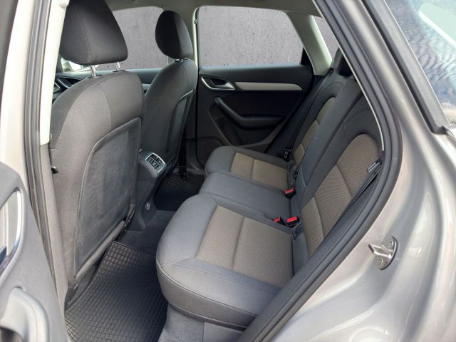 Q3 2.0 TFSI quattro/AHK/Xenon/DSG/PDC Klima
