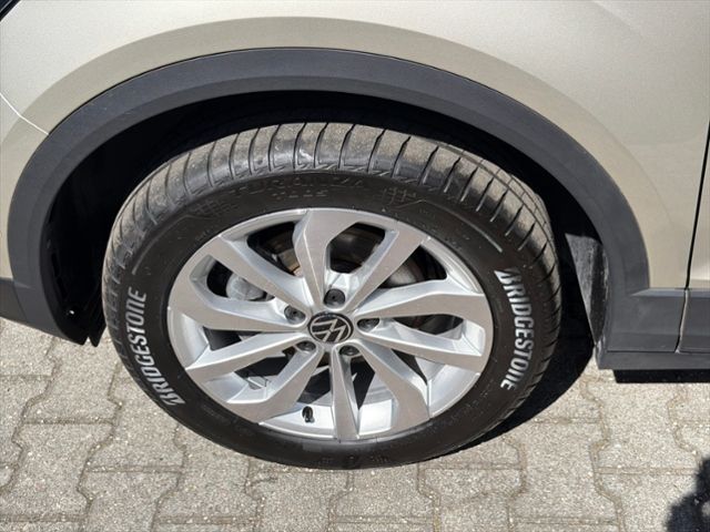 Fahrzeugabbildung Volkswagen T-Roc Cabriolet STYLE 1.5 TSI IQ.DRIVE SHZ TRAVE