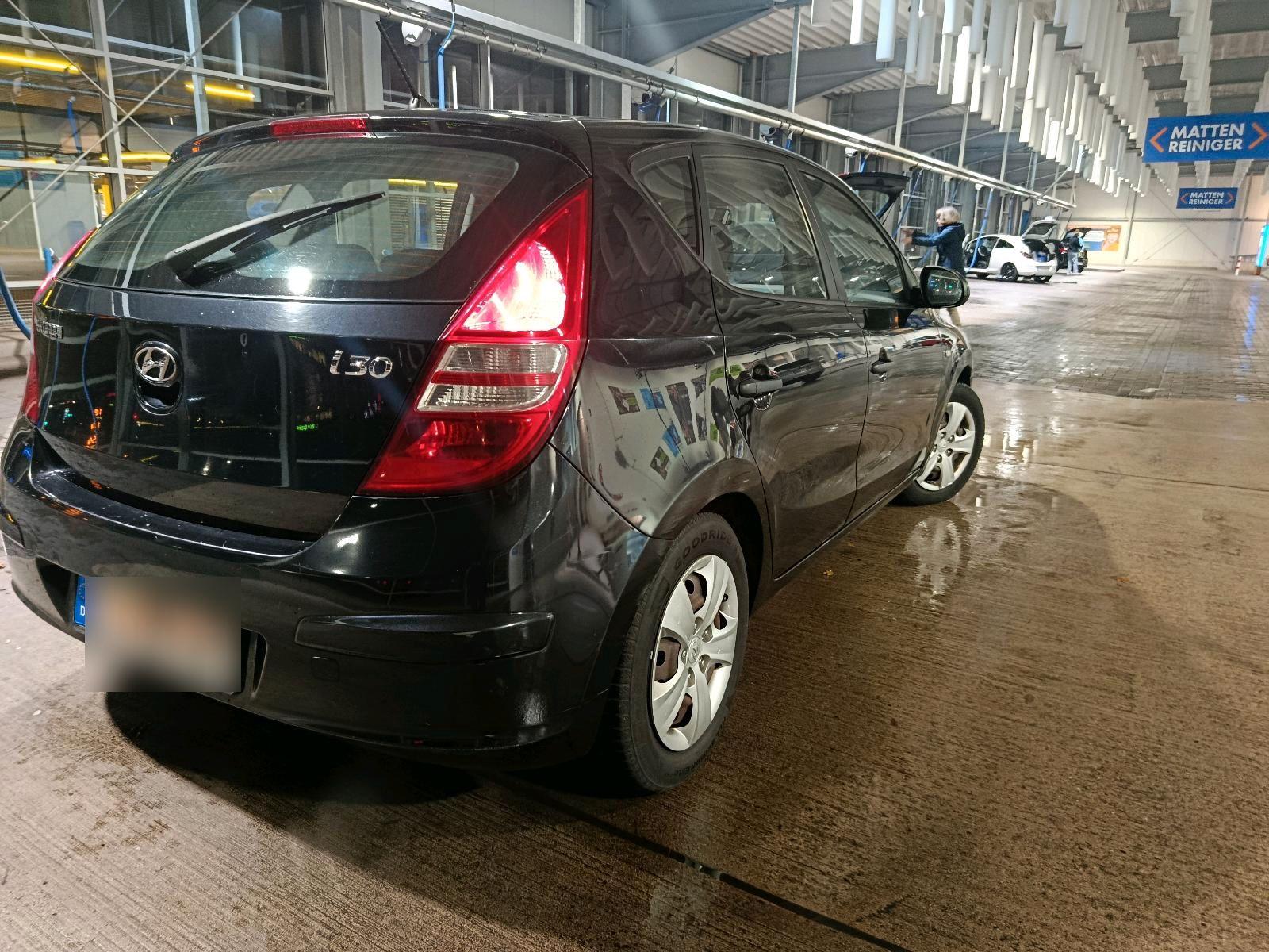 Hyundai i30 2009 — photo 12
