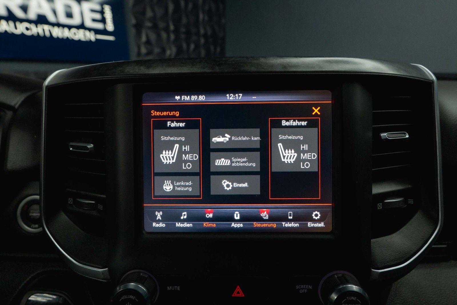 Fahrzeugabbildung Dodge RAM 5.7 V8 HEMI 4x4 LIMITED Blue Edition Offroad