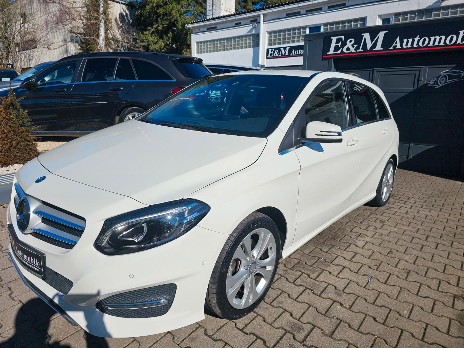 Mercedes-Benz B 200 Automatik*URBAN*2.HAND*NAVI*LED*SHZ*ALU*