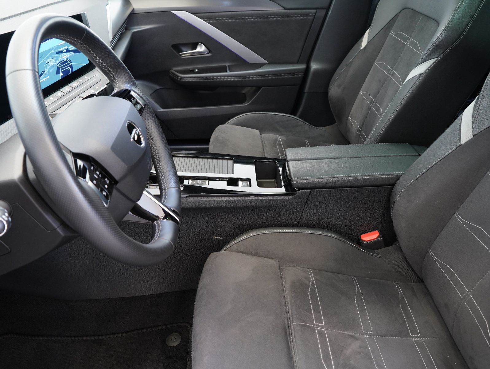 Fahrzeugabbildung Opel Astra L Lim. 5-trg. Ultimate INTELLILUX/PANORAMA