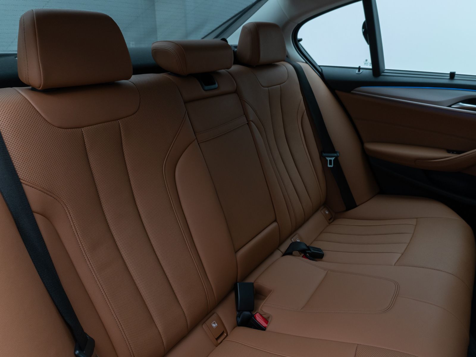 Fahrzeugabbildung BMW 520e Glasdach Kamera DAB H/K DispKey Sport Alarm