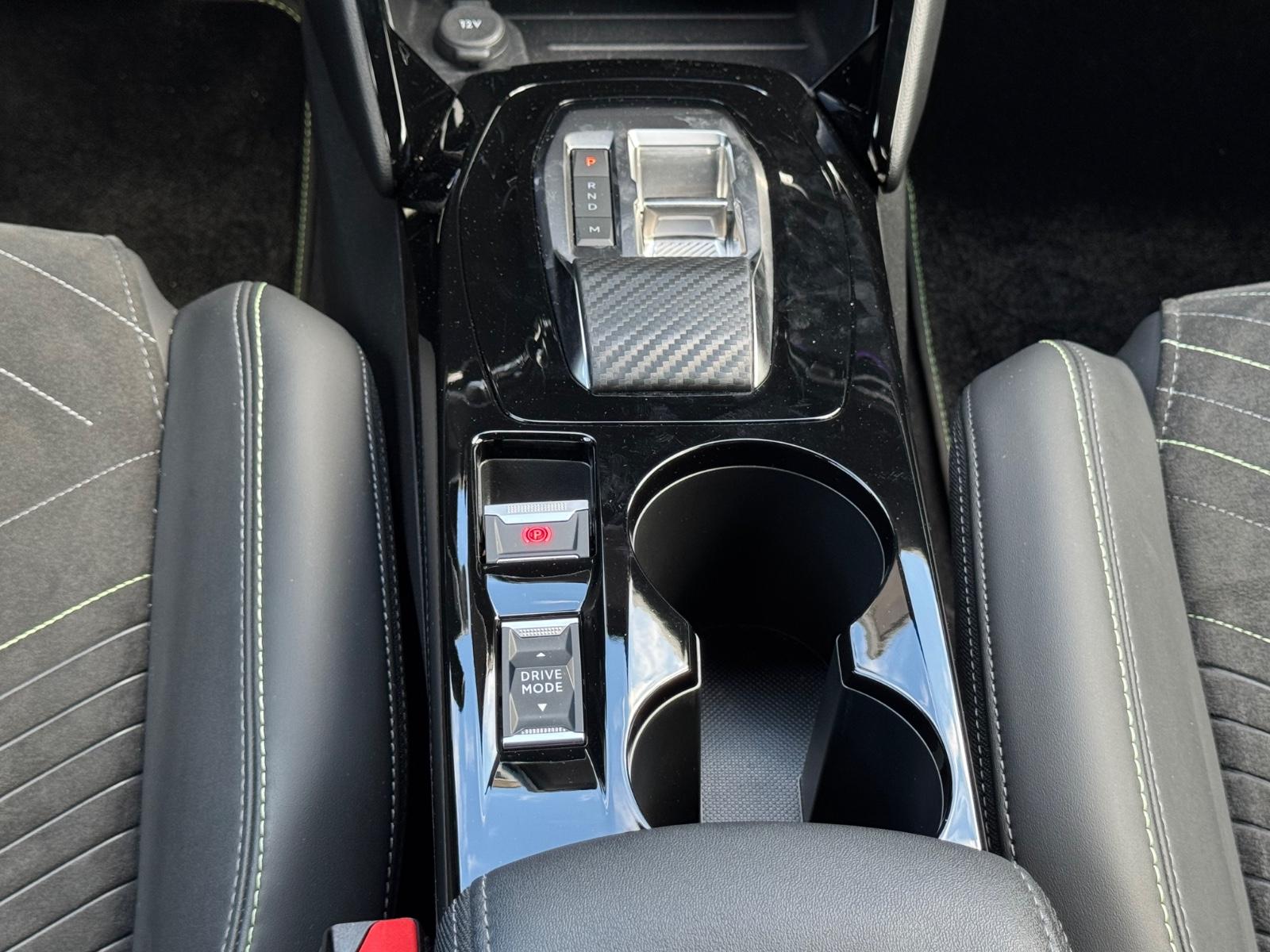 Peugeot 2008 GT* 1.2*ACC*LED*NAVI*ALCANTARA*SHZ*360°CAM, миниатюра 16