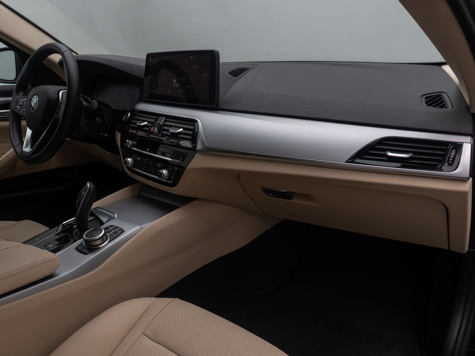 Fahrzeugabbildung BMW 520i HUD HiFi DAB Kamera Leder Alarm 4xKlima