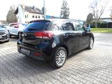Kia Rio 1.2 Dream-Team Editon Klim/PDC/Sitzhzg - Kia Rio mit Benzin-Antrieb: Limousine, Schaltgetriebe