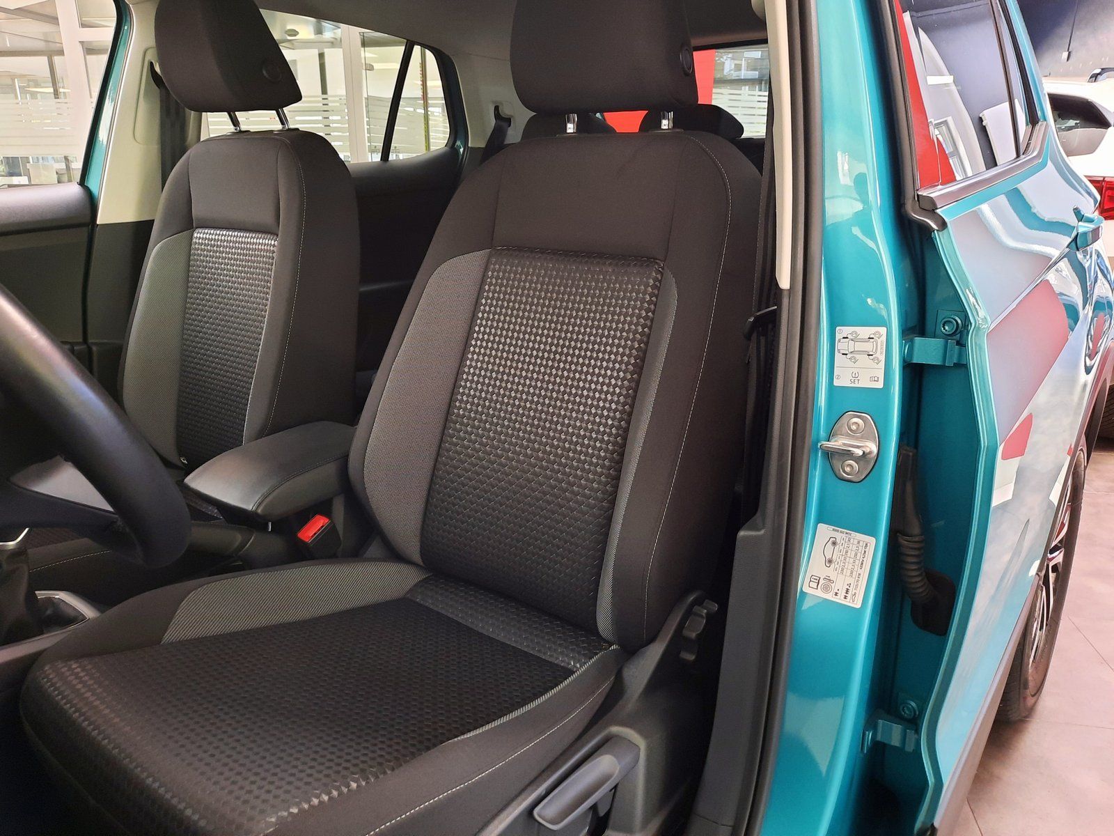 Fahrzeugabbildung Volkswagen T-Cross Active TSI *Navi*PDC*Sitzhzg*ACC*App*DAB