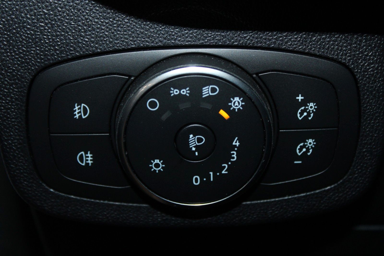 Fahrzeugabbildung Ford Fiesta Trend KLIMA LED aus 1.Hand nur 11.225 km