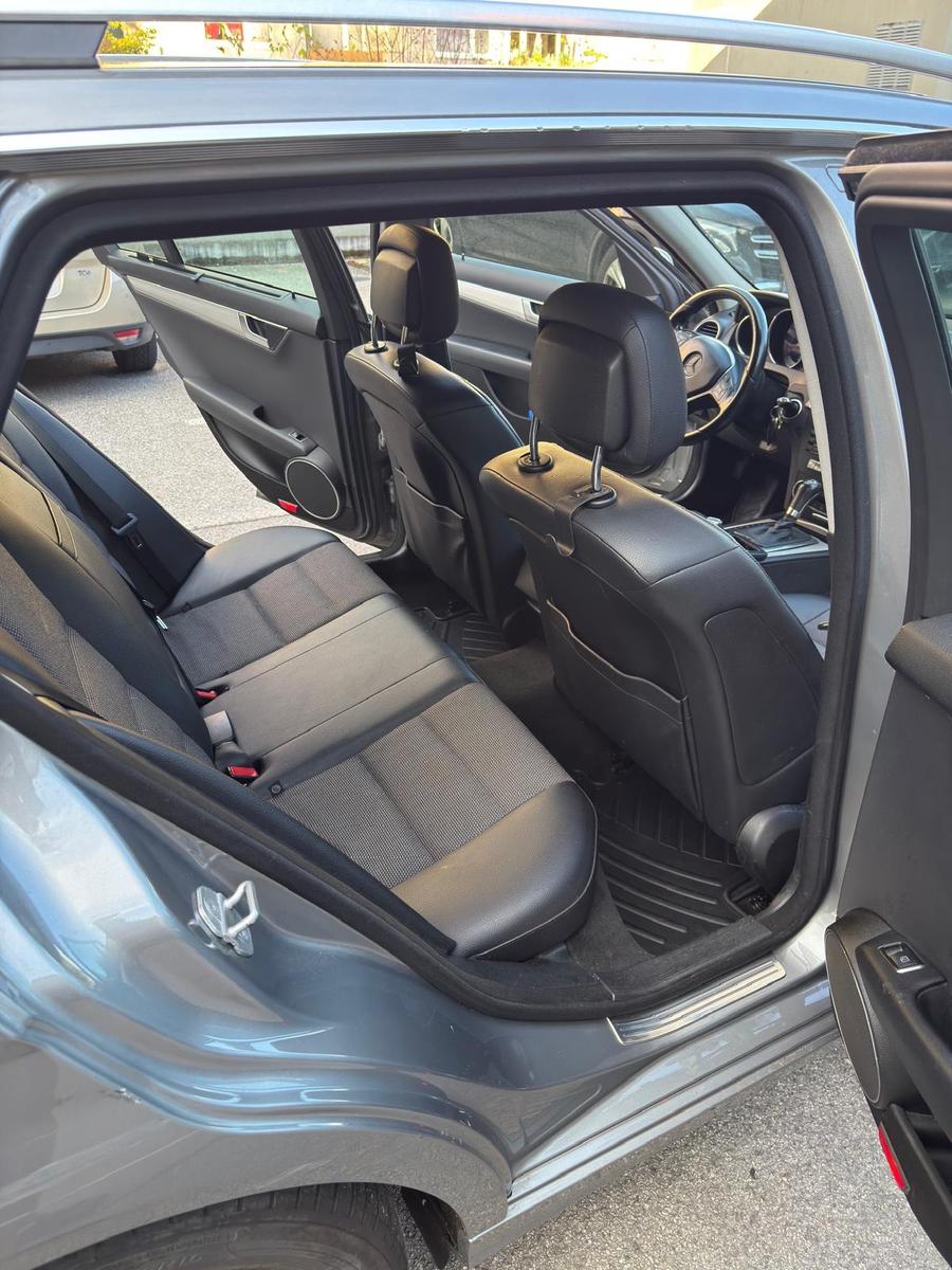 Mercedes-Benz C220 2012 — photo 12