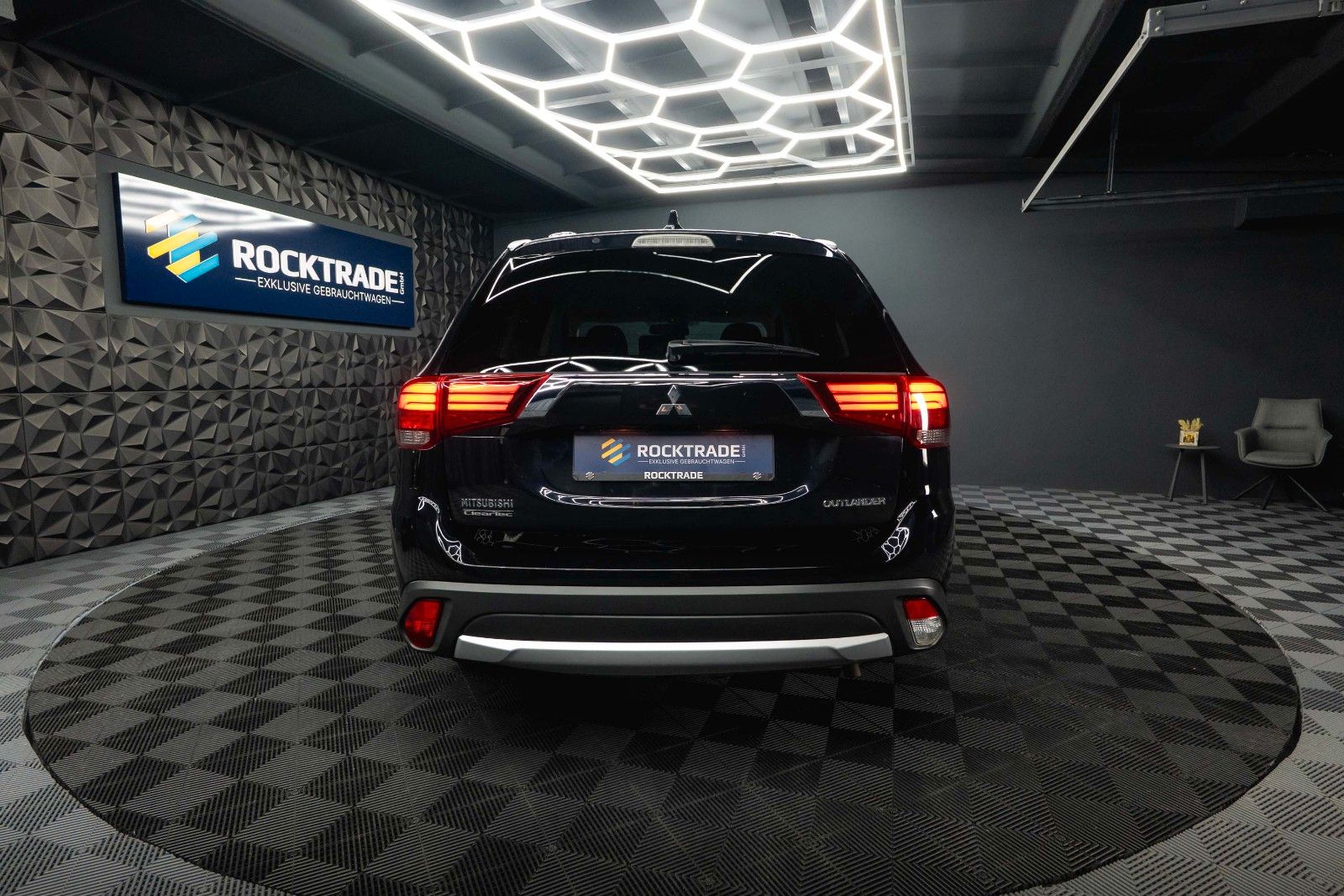 Fahrzeugabbildung Mitsubishi Outlander Edition 100 2WD | DAB | Kamera | 1Hand