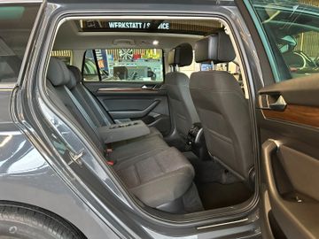 Volkswagen Passat *AHK*SZHZ*PANO*ACC*NAVI*