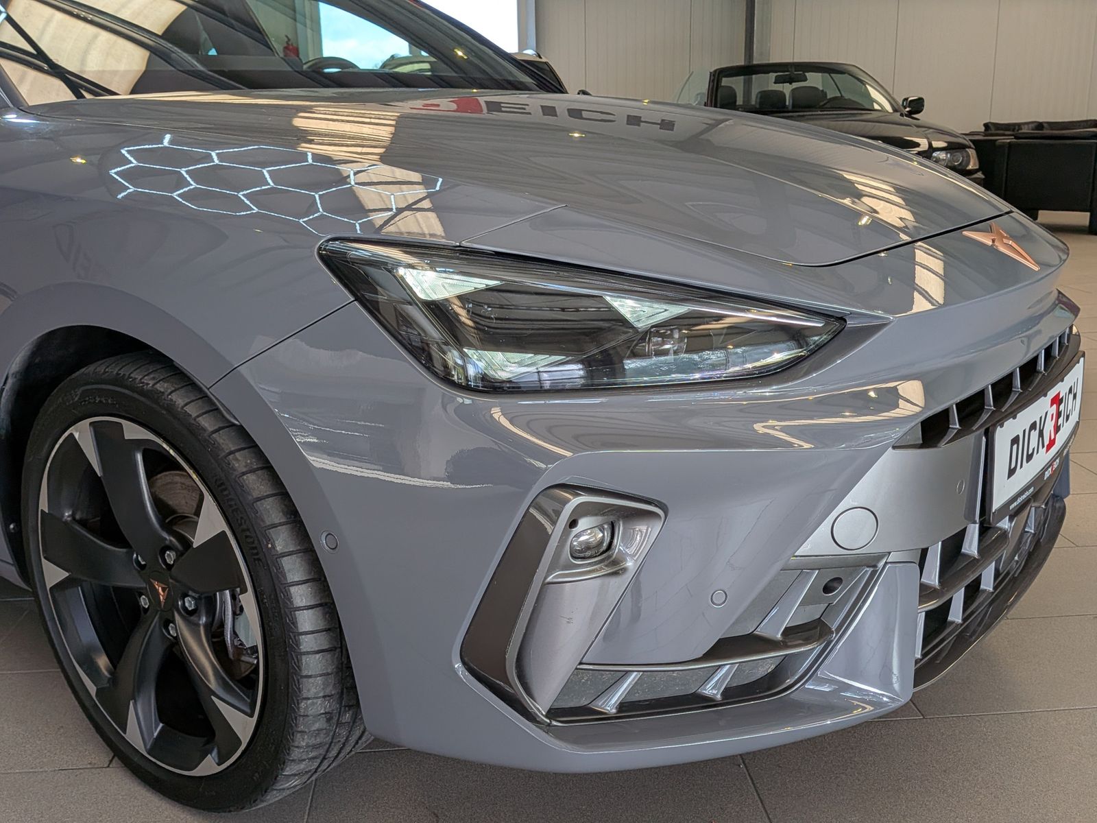 Fahrzeugabbildung CUPRA Leon 1.5 e-Hybrid MATRIX*ACC*EDGE*CARPLA*SoH100%