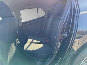 Skoda Fabia Selection*4xPDC*CAM*NAVI*SHZ*LED*