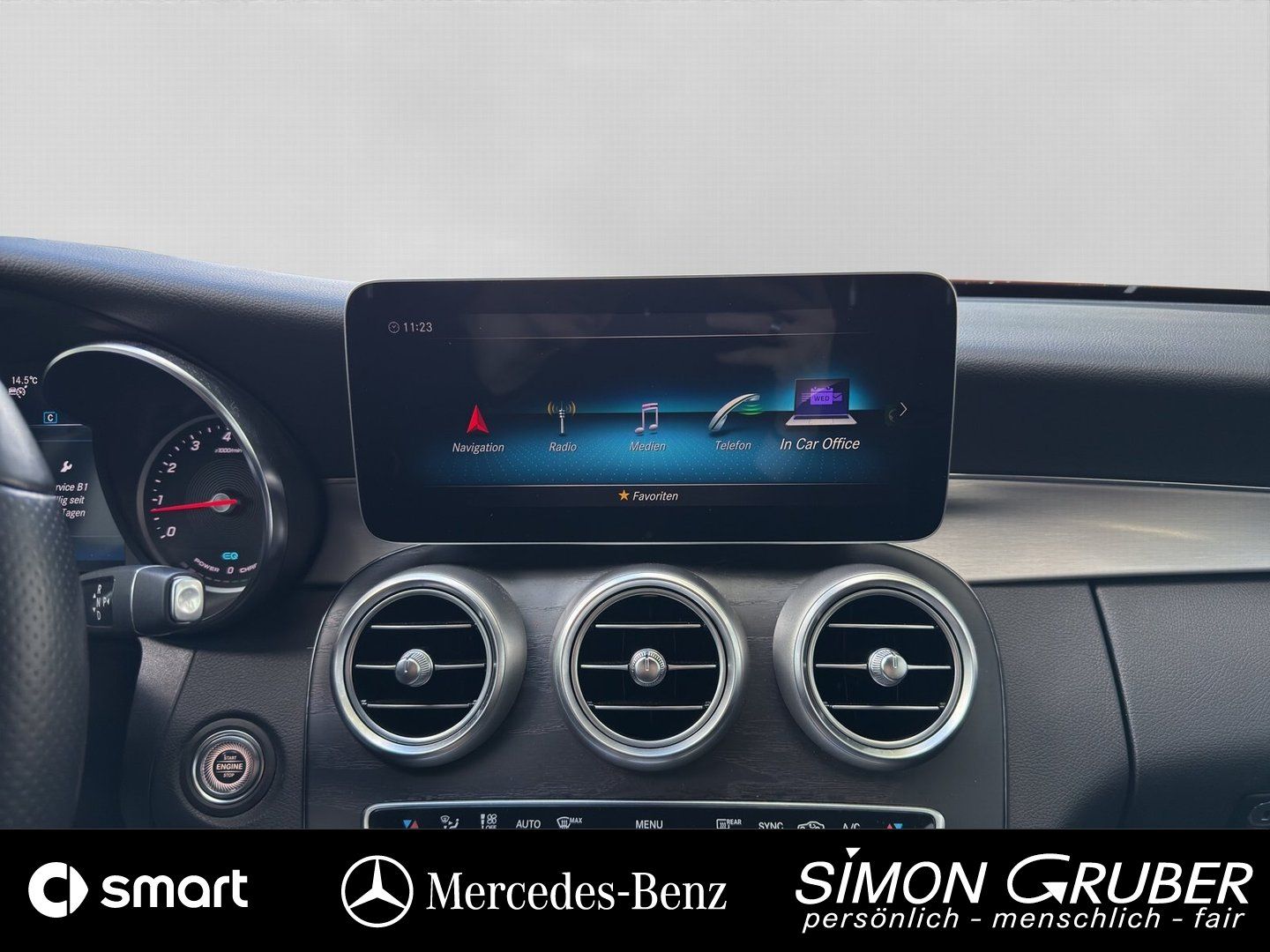 Fahrzeugabbildung Mercedes-Benz C 300 Cabrio AMG Burmester AHK Multibeam Distron