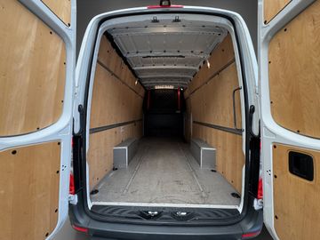 Mercedes Sprinter - 11