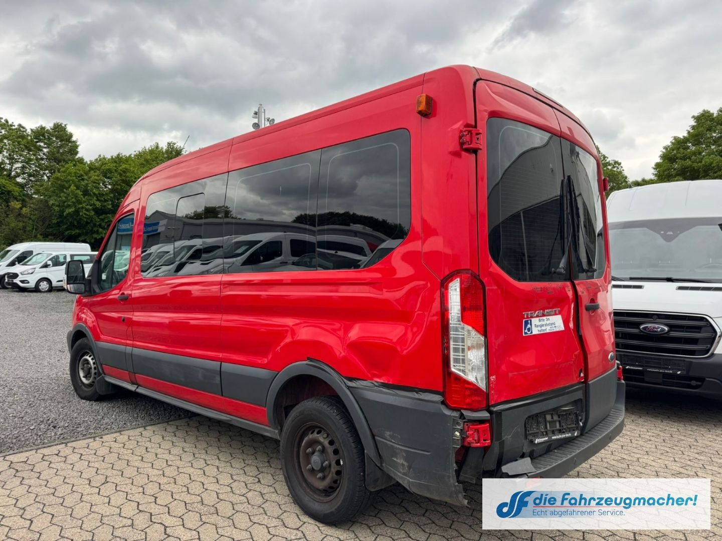 Fahrzeugabbildung Ford Transit Kombi 350 L3 *HECKSCHADEN *2539
