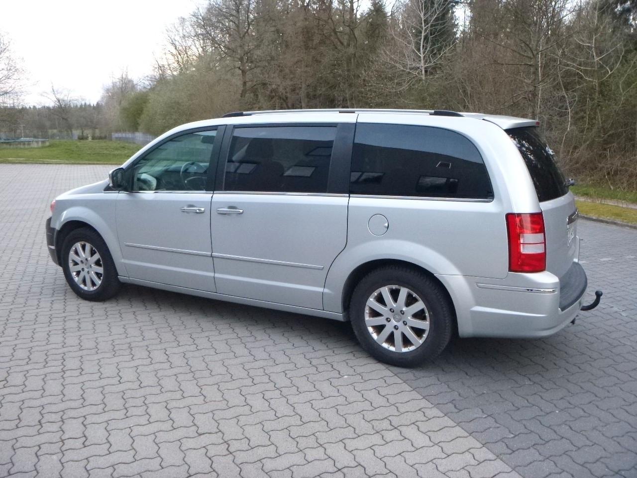 Chrysler Grand Voyager Limited 2,8 Diesel Stown GO