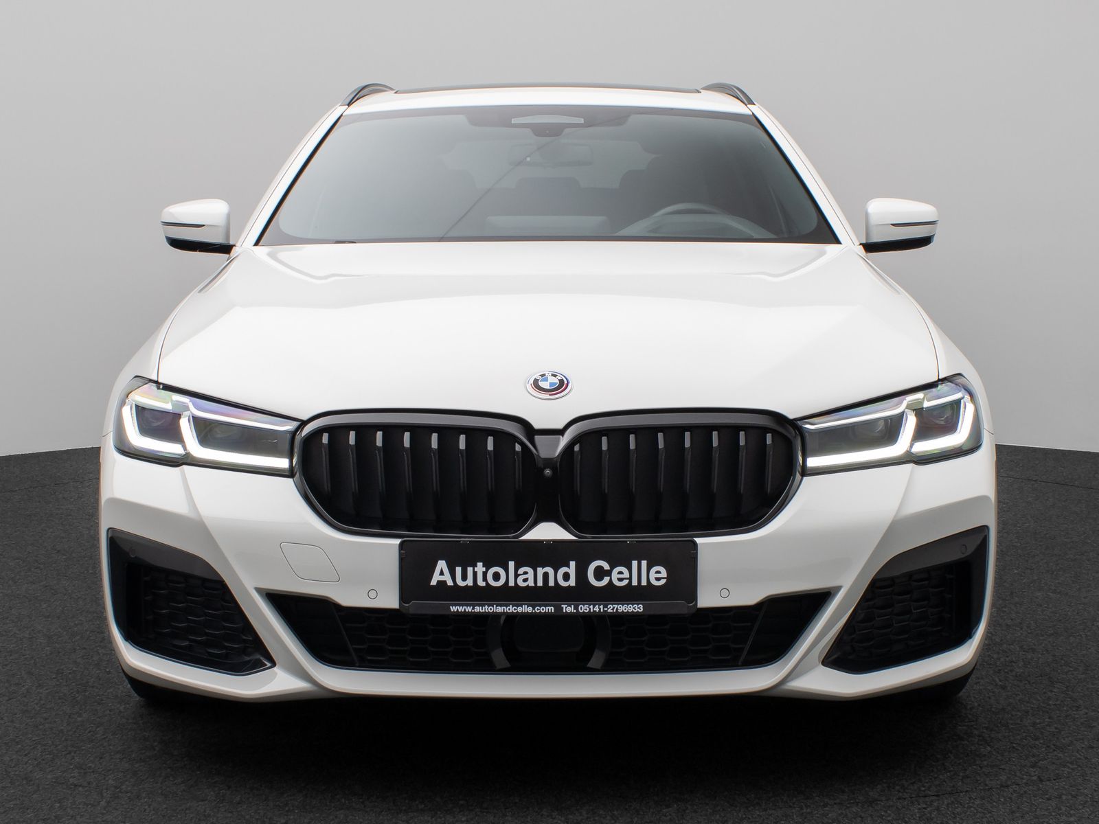 Fahrzeugabbildung BMW 530e M Sport Panorama 360°Laser HUD Komfort 20"
