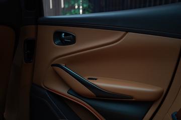 صورة مصغرة 21 لـ 2022 Aston Martin DBX