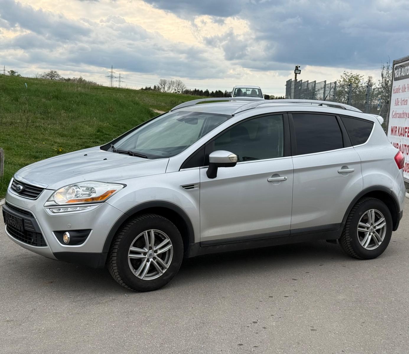 Ford Kuga 2.0 TDCi 4x4 Titanium *EURO.5*LEDER*AHK*LM*