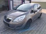 Opel Meriva B Design Edition - Opel Meriva mit Benzin-Antrieb: Kombi