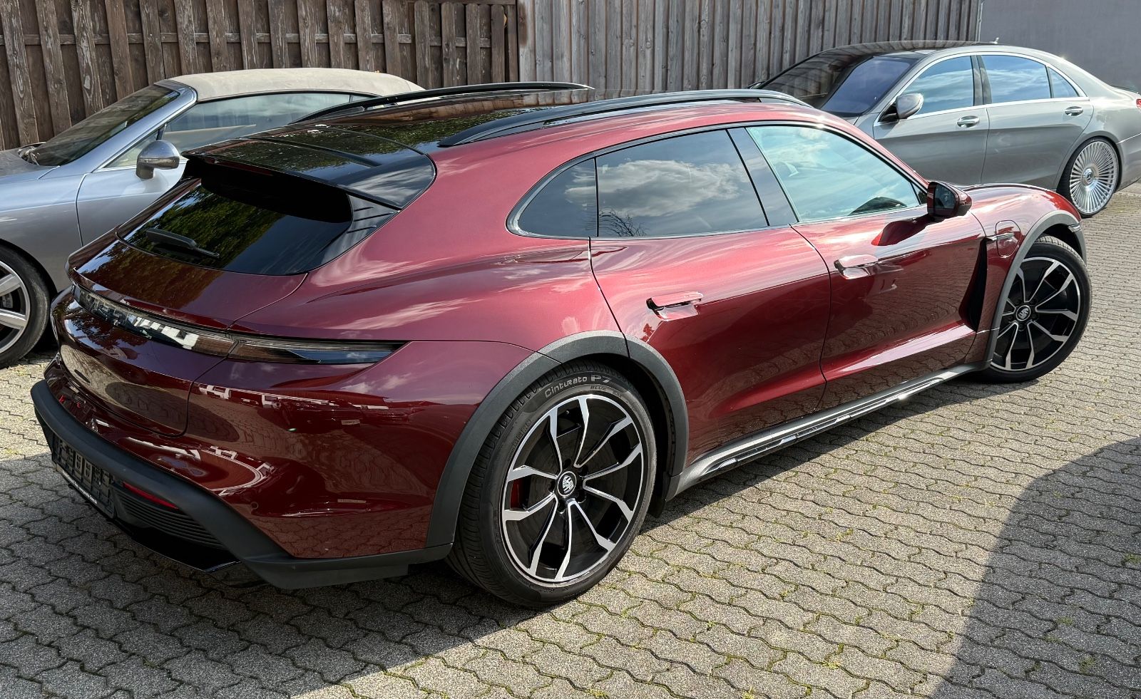 Porsche TAYCAN CROSS TURISMO 4S *APPROVED*EXKLUSIV*MWST* imagem 2