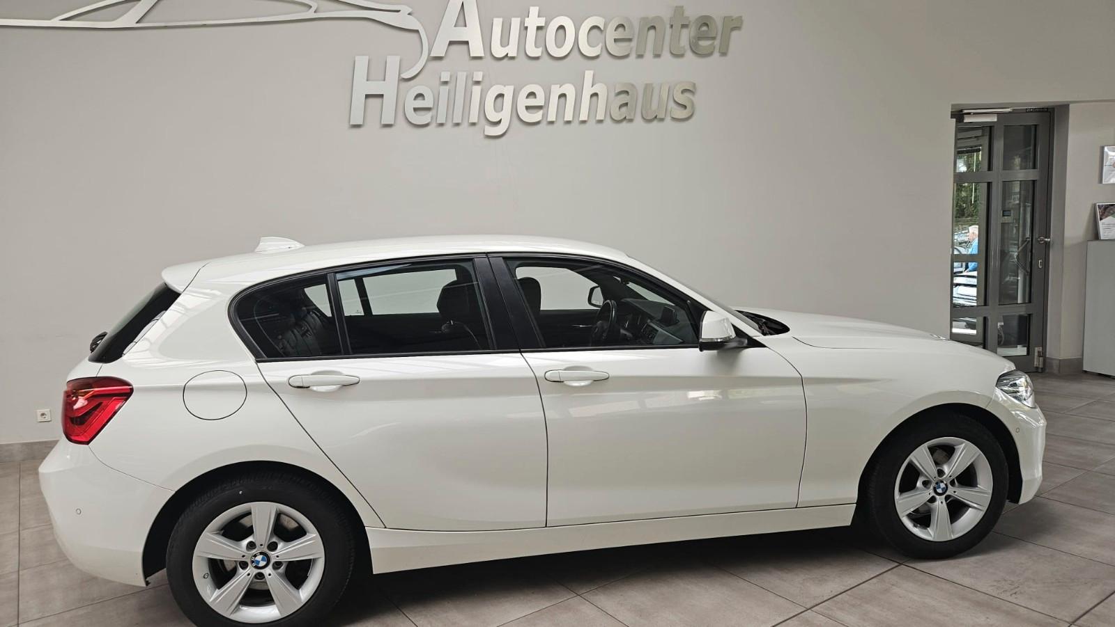 BMW 120i Vollleder Navi Tempomat Sitzheizung PDC LED