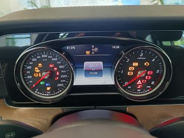 Mercedes E 200 - 9