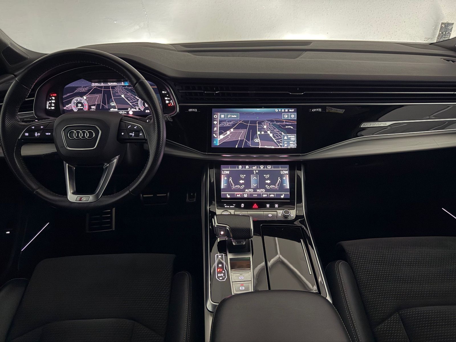 Fahrzeugabbildung Audi Q7 50 TDI Quattro S LINE/BOSE/MEMORY/HuD/7-SITZE