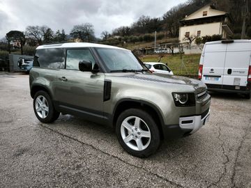 Land-Rover Defender - 3